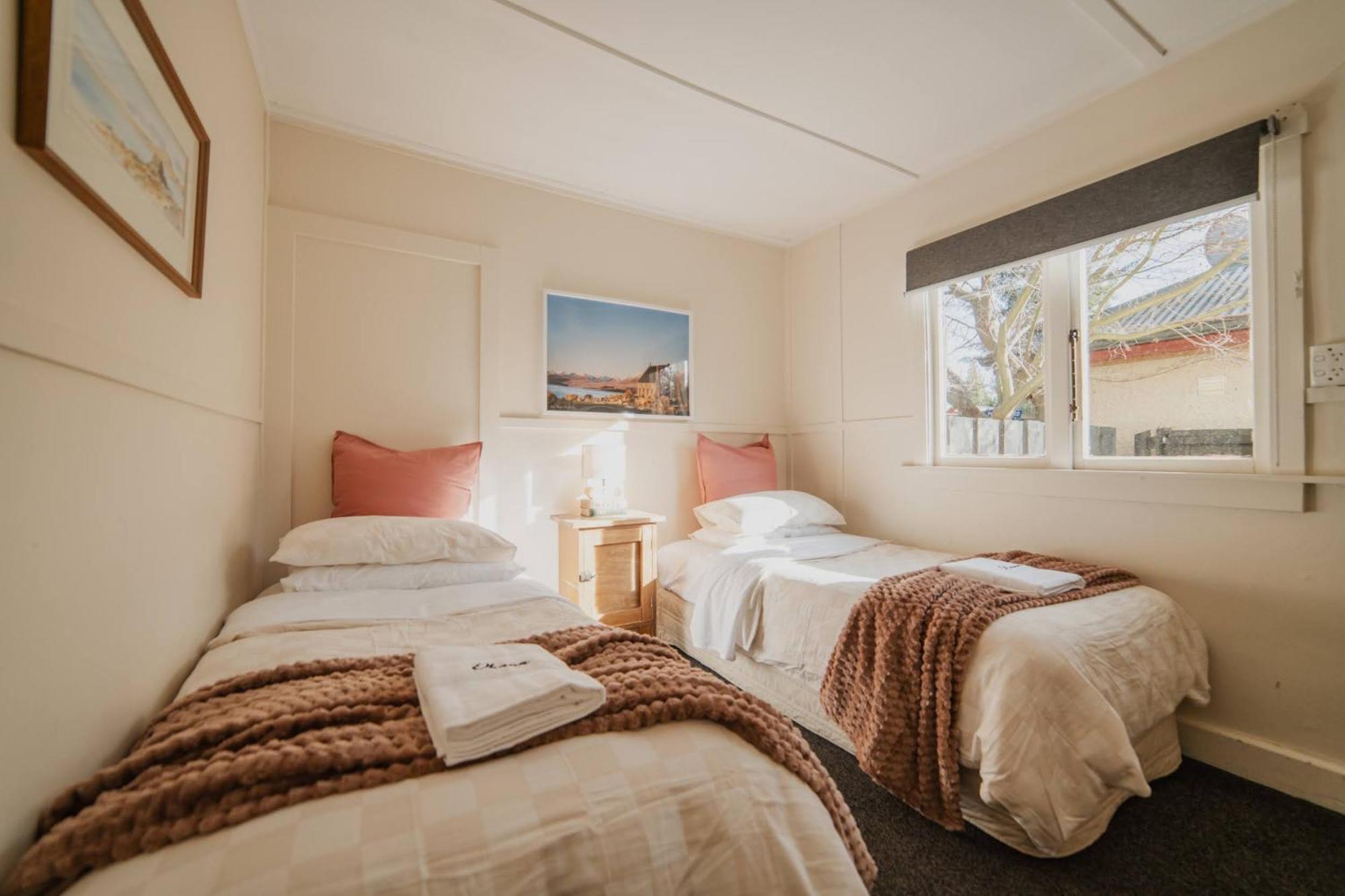 Lake Tekapo Cottages Exterior photo